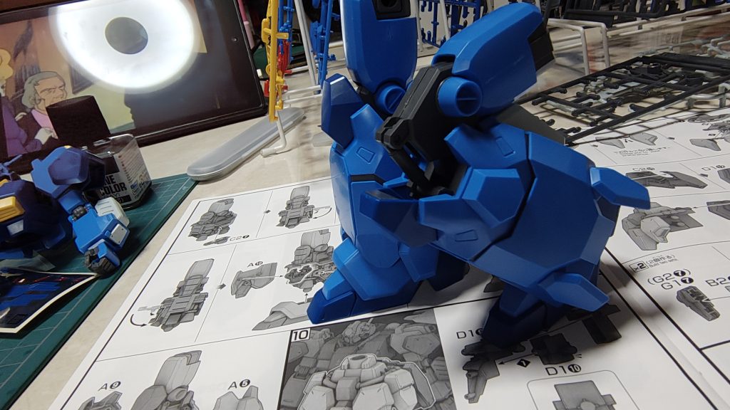 脚の作りがHGのそれじゃない説