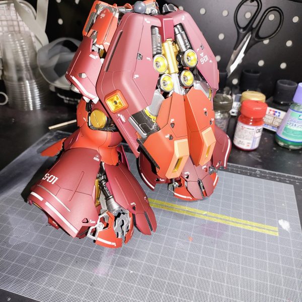 下半身完成！大型のキットだけあって、下半身だけでも大迫力です😊下半身だけでF91より大きい！！（5枚目）