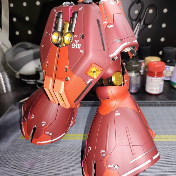 下半身完成！大型のキットだけあって、下半身だけでも大迫力です😊下半身だけでF91より大きい！！（3枚目）