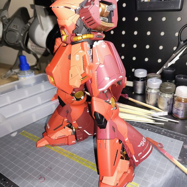 ボディ完成！遂にここまで来ました☺拙いながら、内部フレームも塗り分けしてます。素組みでもかっこいいな！（3枚目）