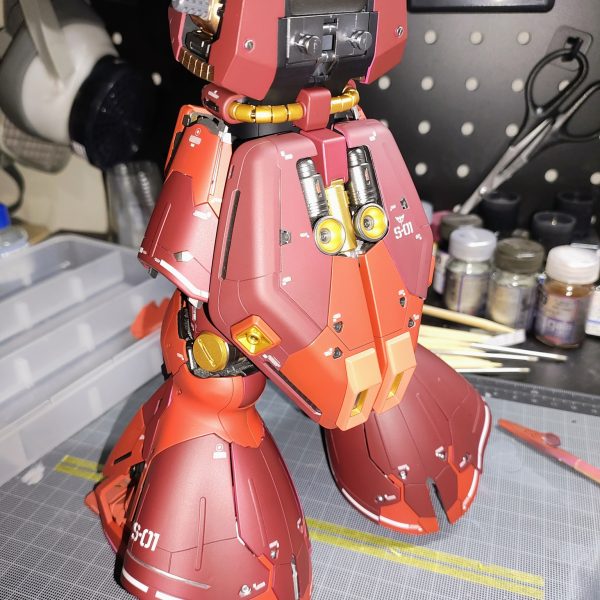 ボディ完成！遂にここまで来ました☺拙いながら、内部フレームも塗り分けしてます。素組みでもかっこいいな！（2枚目）