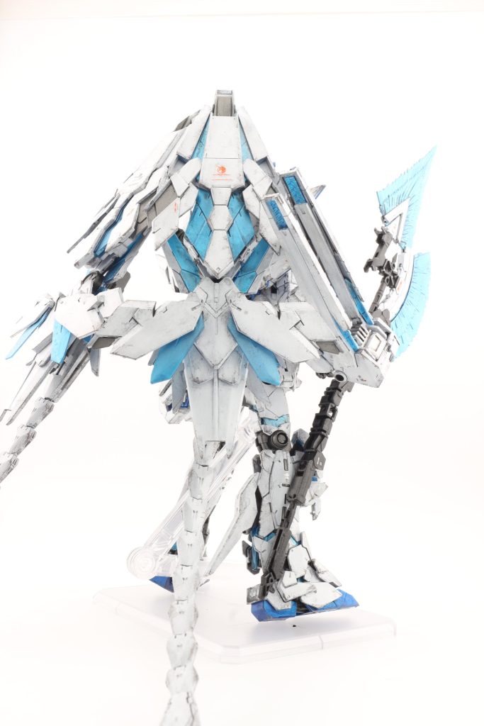 塗装に至るまでが地獄のような作業でした。パーツを樹脂別に2度切り