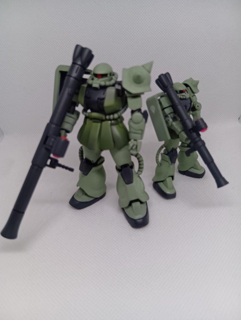 背景のカプセルアクションとガシャプラのザク、かなりディテールダウンしております今後も活躍予定サムネはブリティッシュ作戦でコロニーを見送る例の場面のイメージ本当はコロニーも作ってますが、完成しないかもブリティッシュ作戦を完成させて、GBWC出そうと思っていたら、今年はないそうで、供養ですお目汚し失礼しました