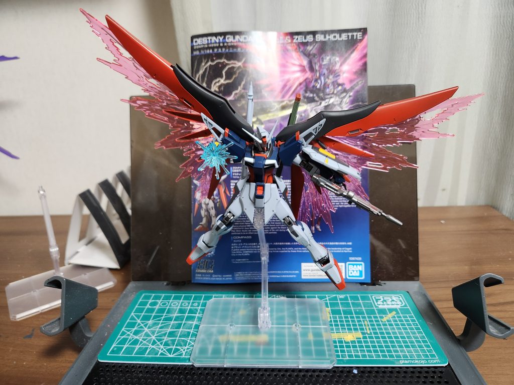 デステニィーSPEC2ゼウスシルエット–3枚目/制作者：RAZ