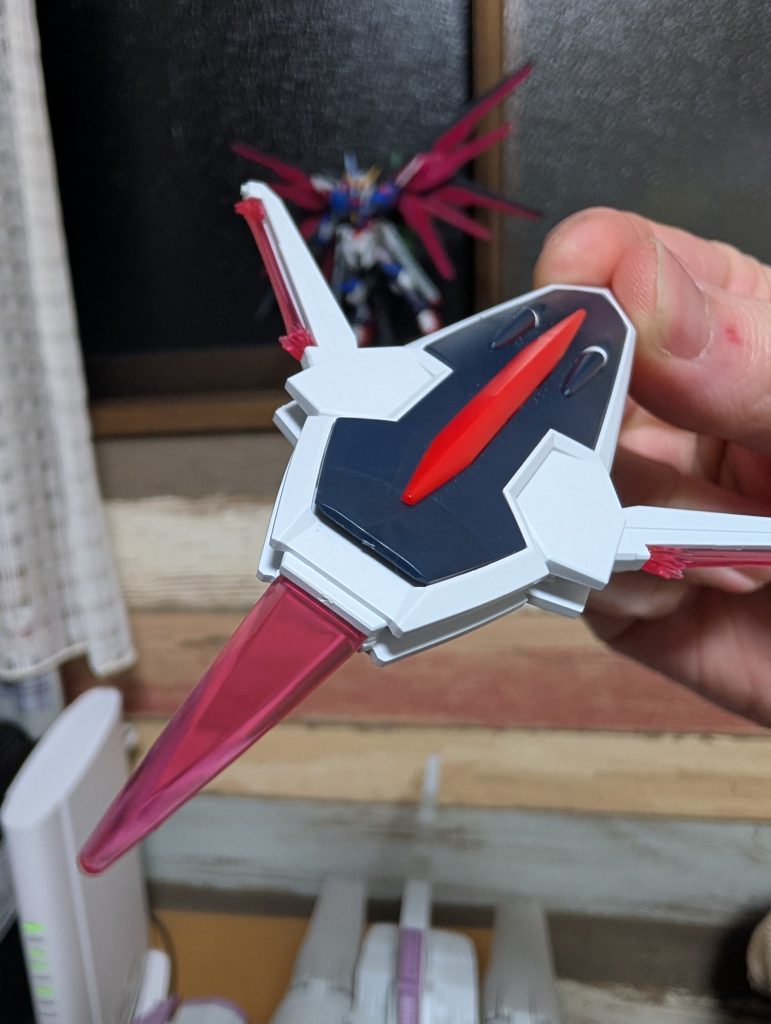 シールドブーメラン。スタンドの不足で手持ちです…。お見苦しくて申し訳ございません。