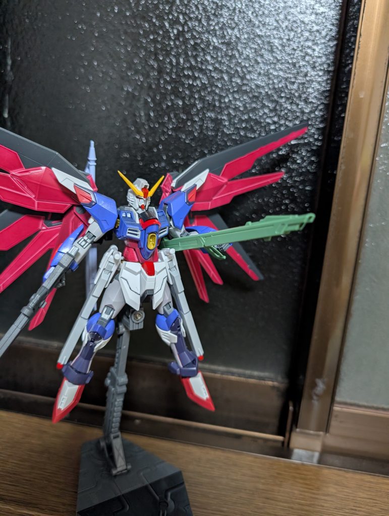 長射程ビーム砲（名無し砲）。サーベルパーツに干渉しそうで使いづらそう…。