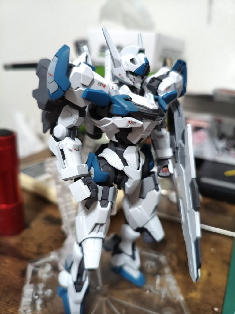 ガイアのブルーグレー＋ウルトラブルーを1対1で調色気持ちいい青が出来て満足です