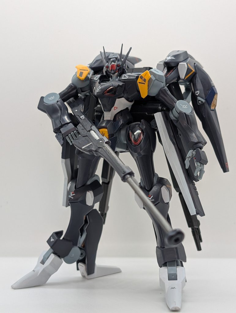 front胸パーツを肩へ変更して、胸の接続部分はプラパンで蓋しました。ガンダムデカール、水星の魔女No.134のファラクト用を使用し一部貼り付け場所は間違え……変更してます！