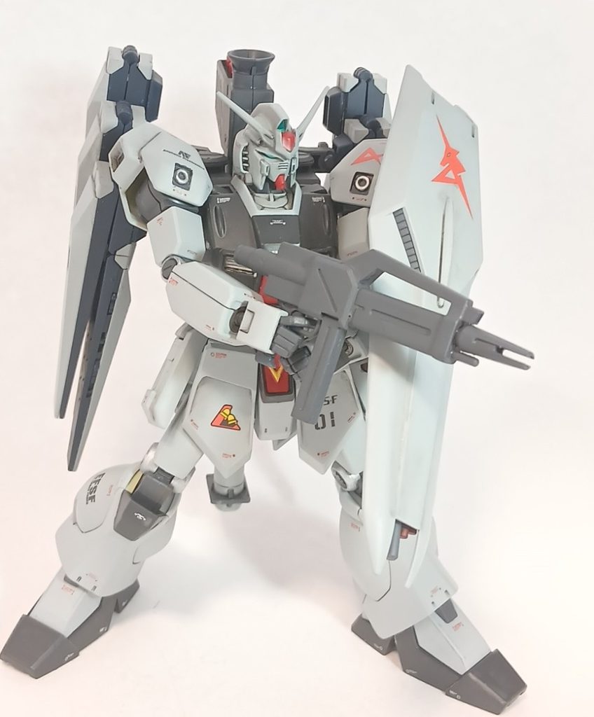 ビームライフルはジェガンのものを使用。