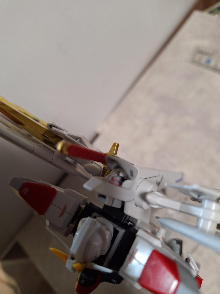 ちなみに前に制作した　プラウドディフェンダーには、ハッチオープン出来るラクスがのってます。