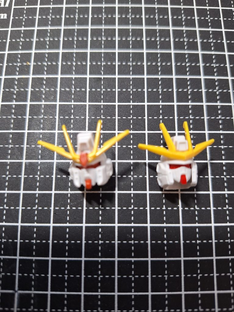 相変わらず　ミキシングの材料は、ビルドバーニングガンダムの頭部です。マスクとデュエルアイ部分と今回はアンテナも似ていたので拝借してみました。