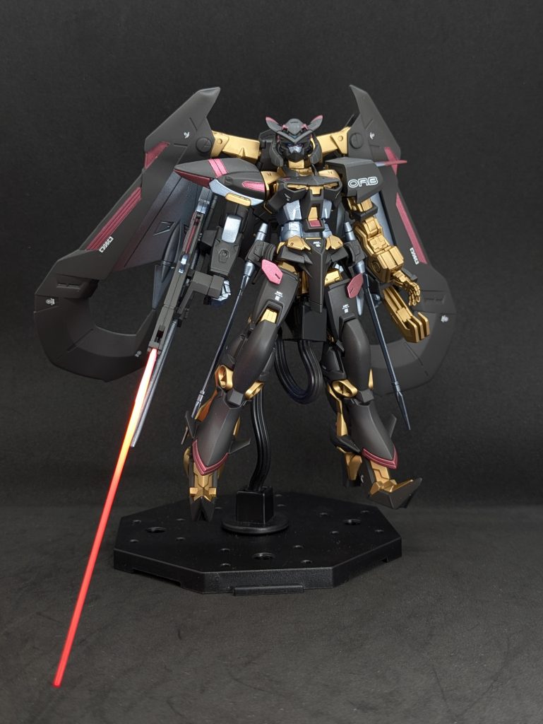 改造内容首を約3mm、腰を約2mm延長サイドスカートの接続をウェーブのボールジョイントに変更ランサーダートを別パーツ化肉抜き埋め合わせ目消し