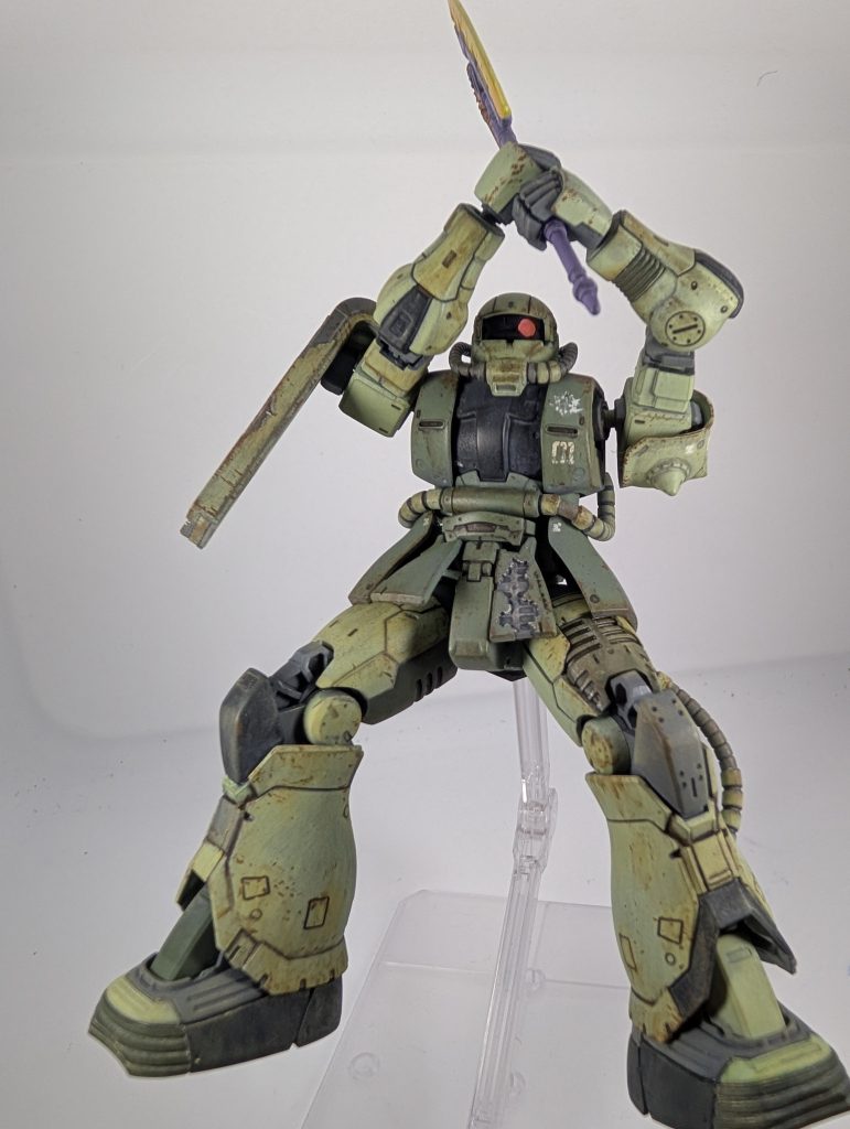 両手で構えさせてみたけど、なんのポーズなんだろ？（笑）