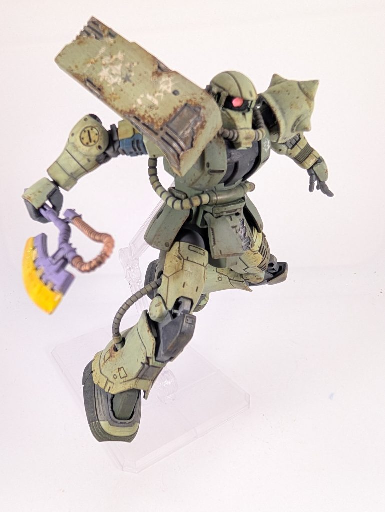 ヒートホークが腰に懸架してるものと違うのは…大丈夫、作画崩壊です(zaku-kao2)デカいヒートホークが良かったからソラリ機からパクりました。
