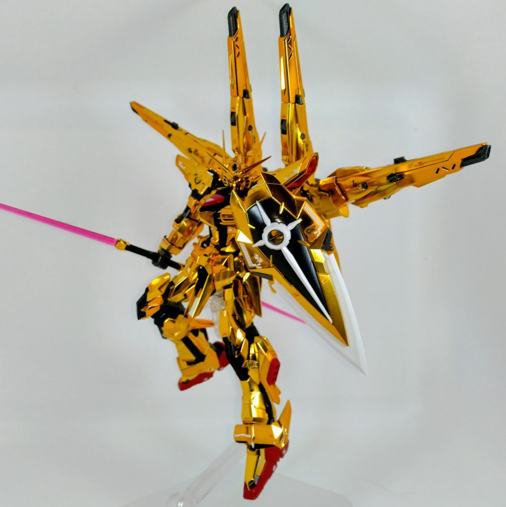 ムウの記憶が戻るシーン、SEED DESTINYで一番泣けました。「もうオレはどこにもいかない！終わらせて帰ろう、マリュー」