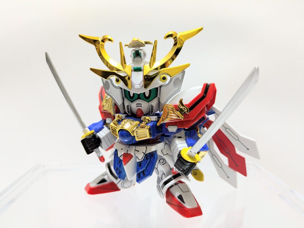 本心を言えばもう１箇所。帯刀の位置もモチーフどおり腰の横にしたいと思って試作してみましたが、可動の邪魔になるうえにバックパックに干渉してしまったので断念。