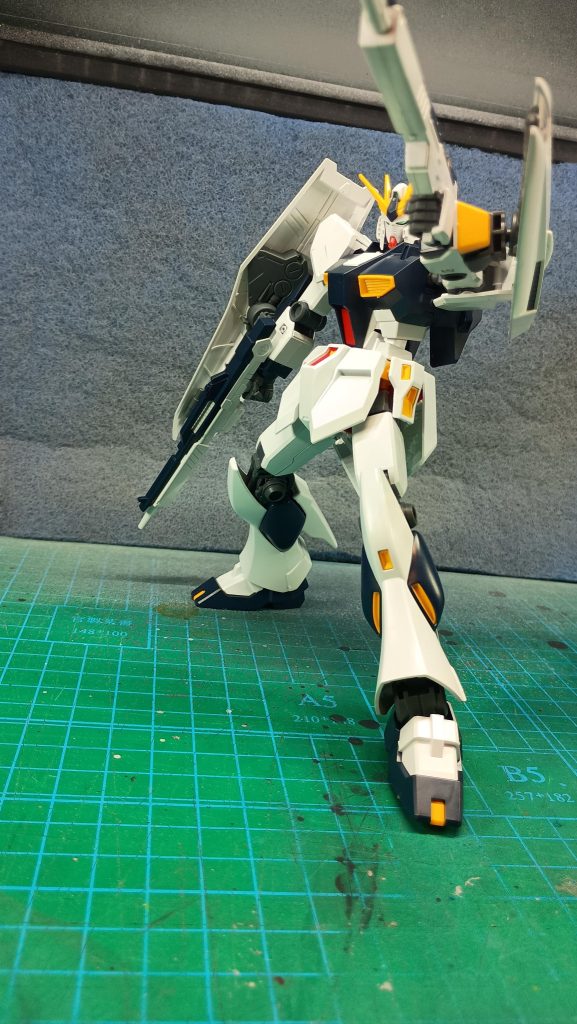 νガンダムwシールドwビームライフル装備–5枚目/制作者：XOXO