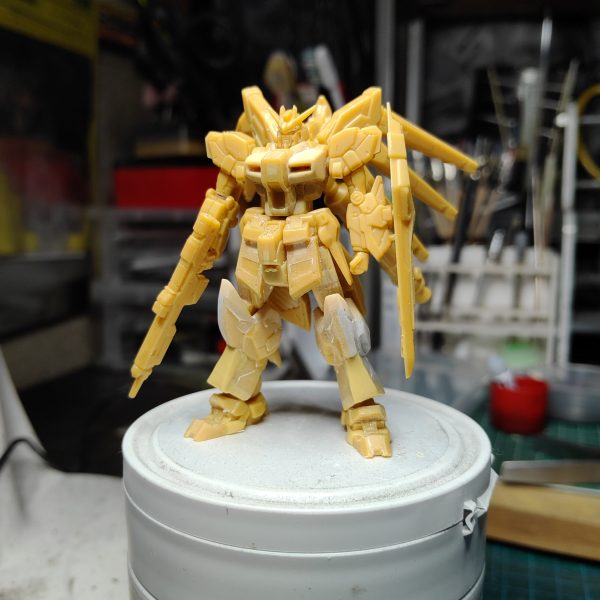 プロポーションの改修中①脚部の延長②ボディの形状修正③各パーツのライン修正④ふくらはぎの左右対称化TAMIYAのエポパテを使用しています!&nbsp;（5枚目）