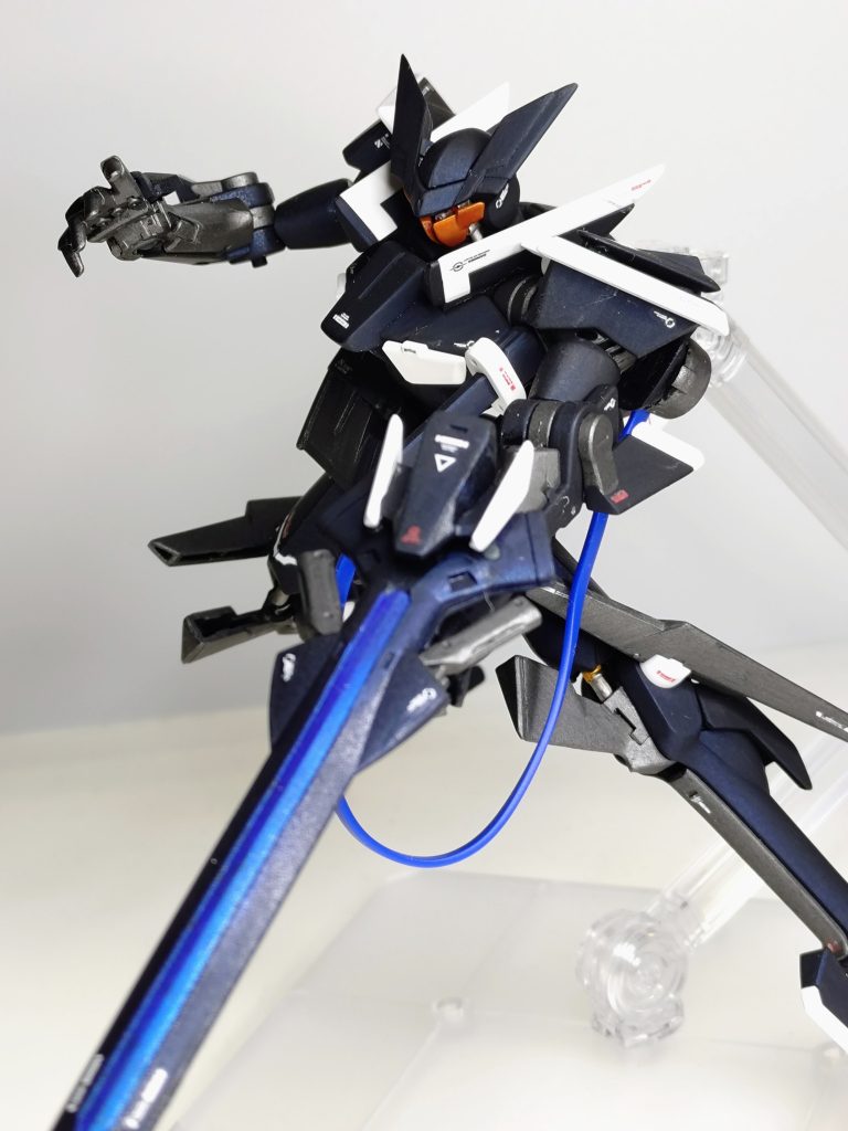 トライデントストライカーまさかの新規造形された射撃武器。せっかくなんでチラチラ塗り分けてますが、もう装備することはないかなー（笑）