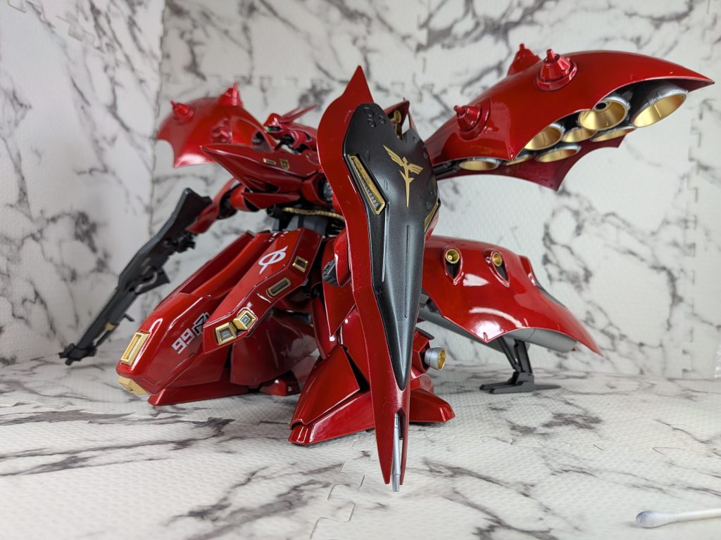 クリアレッドでムラを消すのに5回吹いたらクリア感が無くなって赤にクリア吹い様な仕上がりになってしまいました