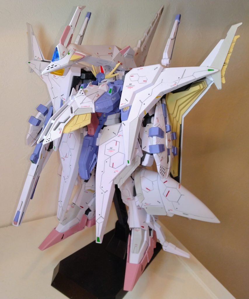 デカくて撮影ブースに入りません。スジボリと塗り分けでディテールアップしています。