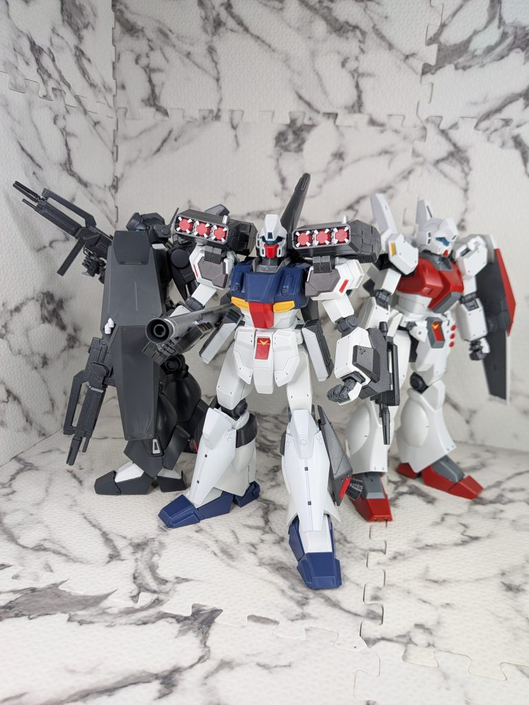 ジェガン3体揃い踏み