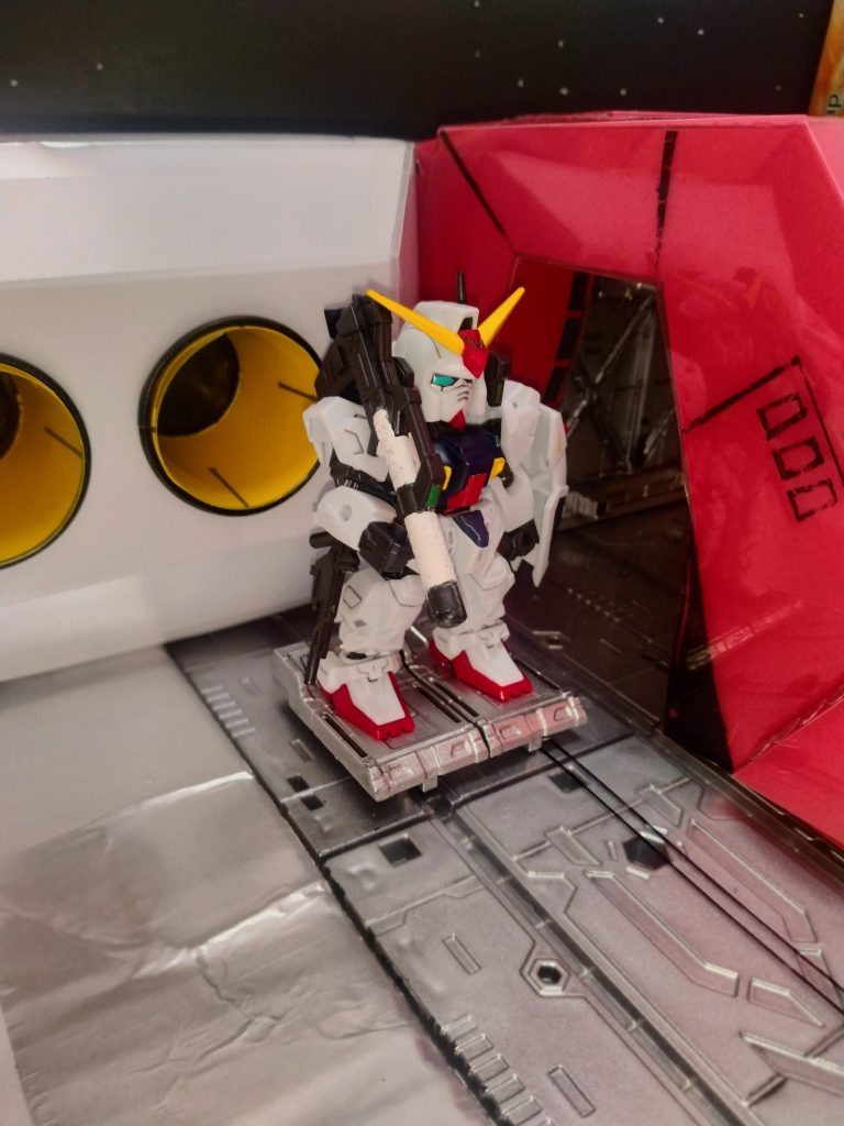 「先方にカミーユ君を出して、リック・ディアス隊は後方から援護だ。」「カミーユを試すのですか?」「ガンダムマークⅡの性能チェックだ。」「カミーユ、アーガマの前に。リック・ディアス隊は左右に展開する。」「了解!」「アポリー中尉の機体を借りる。」「ガンダムマークII出ます。」「カミーユ機、行きます!!」「よーーーし!」