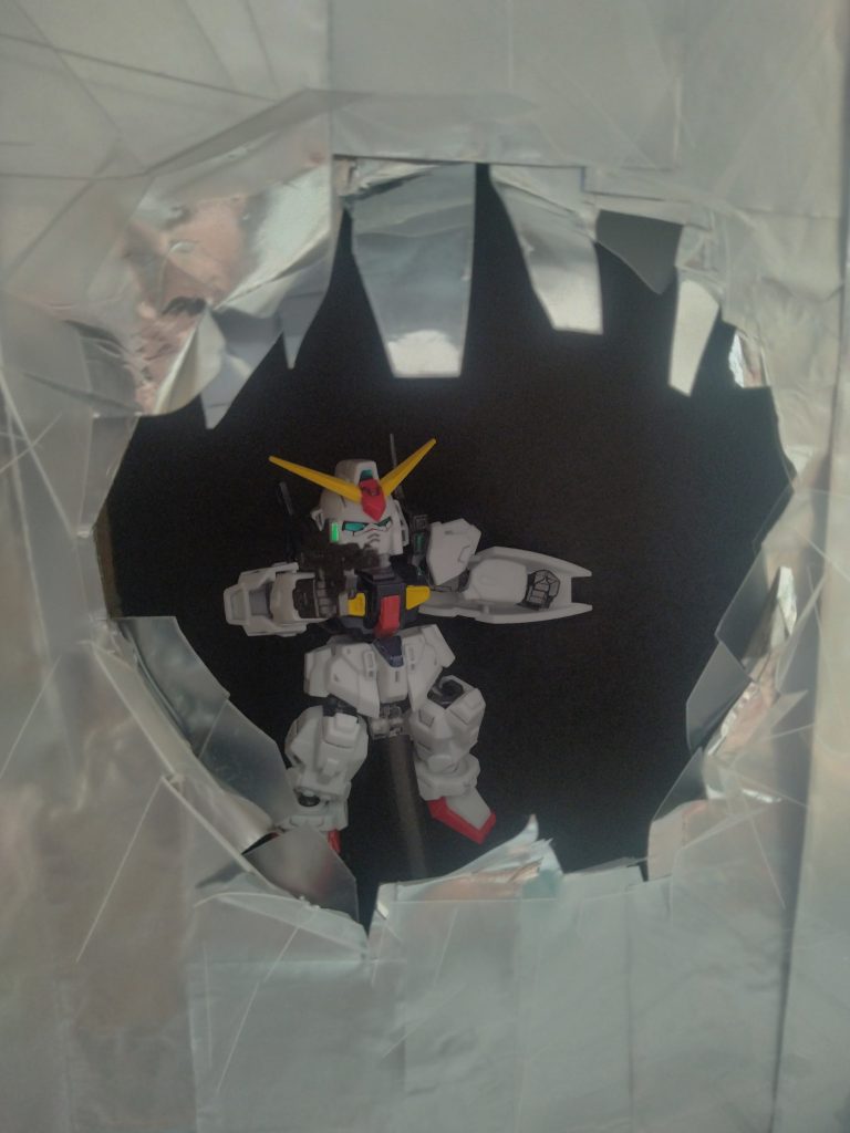 「私は正規のパイロットだっ、あんな子供に負けれらない!」「大尉、あなたは逆上し過ぎてる!」「消えた!」