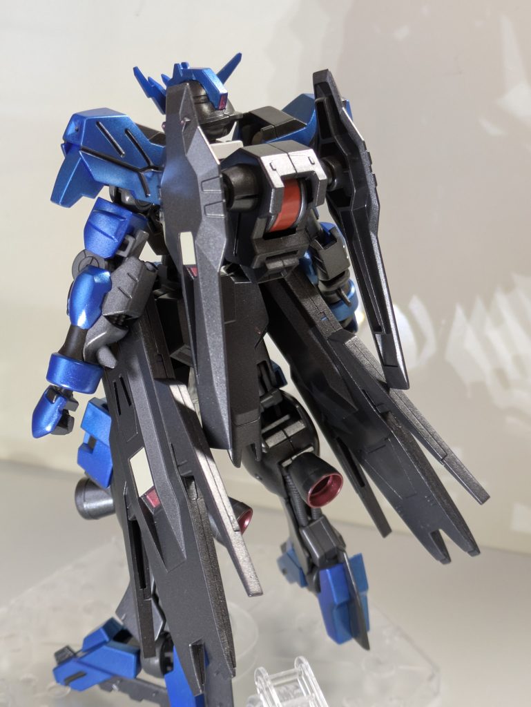 ガンダムヴィダール–4枚目/制作者：鈴木 英介