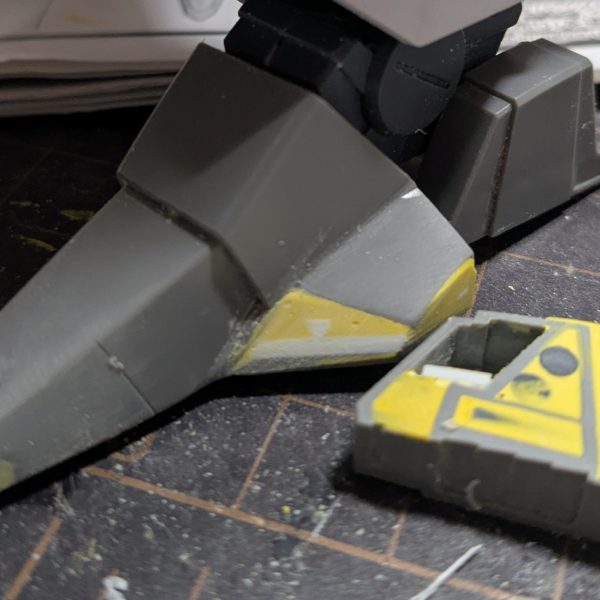 2026年 2月11日(水)。午前8時頃からHGシルヴァ・バレットの気になった所を延長と幅詰め等をし、ディテールUP？スジ彫りを午後11時頃までやっていました。前回で、延長と幅詰め等はやらなくて良いかも？思ったが、シルヴァ・バレットを眺めていたら足首が、気になり延長と幅詰めをした。後、ポリパーツ⑦番を約2ミリカットした。機動戦士ガンダムUCを観たこと無いからシルヴァ・バレットの動いている所、活躍等が分からい。思い入れみたいのも無いから機動戦士ガンダムUCを現在、第19話まで視聴しました。見る事で、製作にあたりイメージみたいな物がもっと出るかも？多分？みたいなぁ〜？（4枚目）