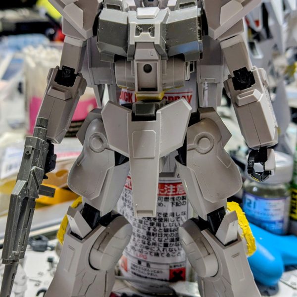 2026年 2月11日(水)。午前8時頃からHGシルヴァ・バレットの気になった所を延長と幅詰め等をし、ディテールUP？スジ彫りを午後11時頃までやっていました。前回で、延長と幅詰め等はやらなくて良いかも？思ったが、シルヴァ・バレットを眺めていたら足首が、気になり延長と幅詰めをした。後、ポリパーツ⑦番を約2ミリカットした。機動戦士ガンダムUCを観たこと無いからシルヴァ・バレットの動いている所、活躍等が分からい。思い入れみたいのも無いから機動戦士ガンダムUCを現在、第19話まで視聴しました。見る事で、製作にあたりイメージみたいな物がもっと出るかも？多分？みたいなぁ〜？（7枚目）