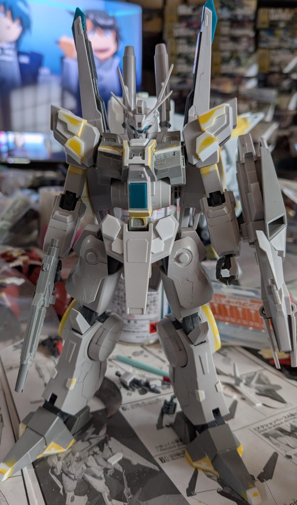 1ミリプラ板、0.5ミリプラ板、ポリパテ、真鍮線、瞬間接着剤などを使用。下半身を重点的に改修した。