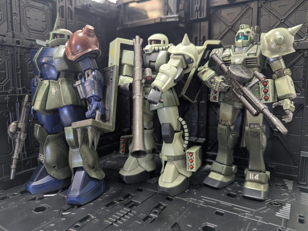 以前製作した機体と組ませて、いざ出撃!!ザクⅠを隊長機とした部隊のイメージです。果たして彼らは生き延びる事が出来るのか…?