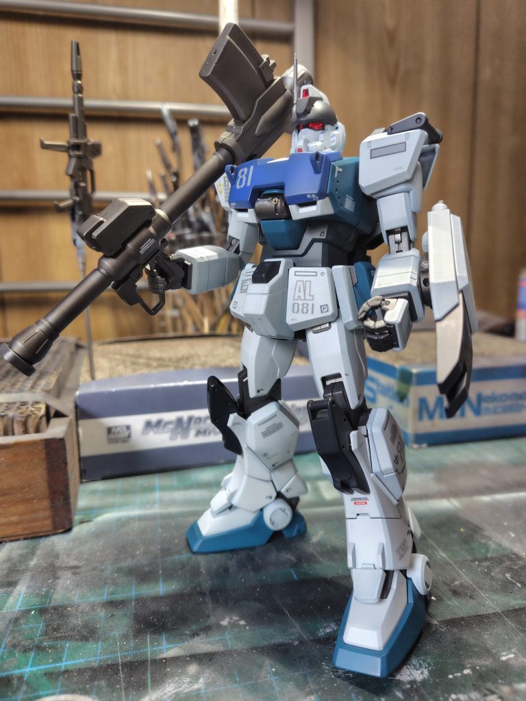 背負い物と追加パーツのみの為、配色は若干違いますがノーマルez8にもなります。