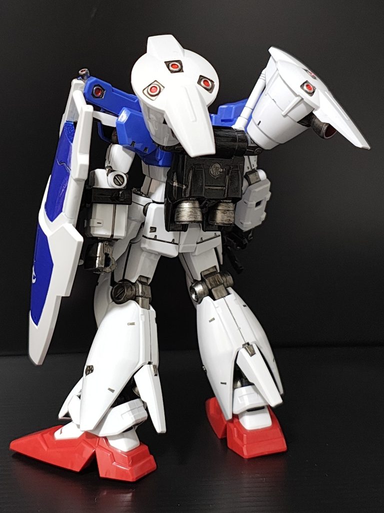 脹ら脛の合わせ目は、後ハメ加工が難しそうだったのでモールド扱いです(gundam-kao10)