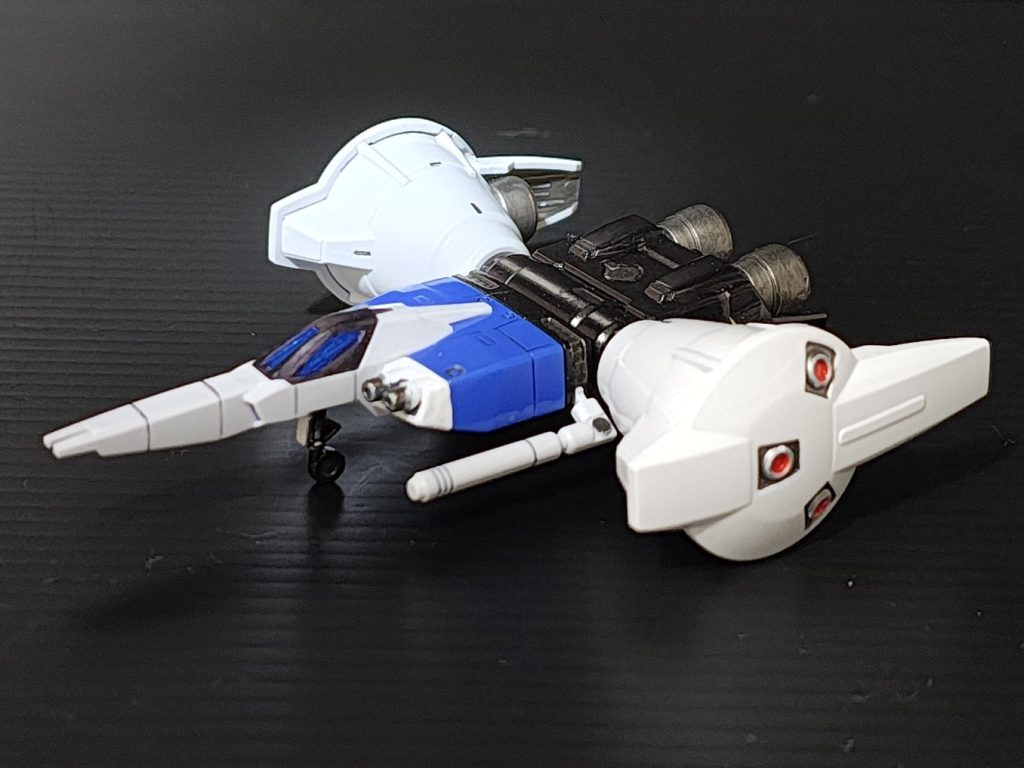 ドッキングはできませんが、コア・ファイターまで同梱されてるって、お得なキットですよね(iori_sei)&nbsp;ポージングを幾つか…