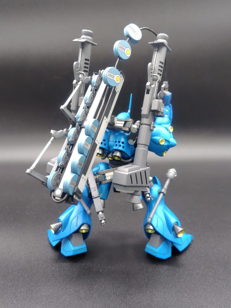 一応自立してますがかなりギリギリですアクションベースを使用してのポージング推奨です