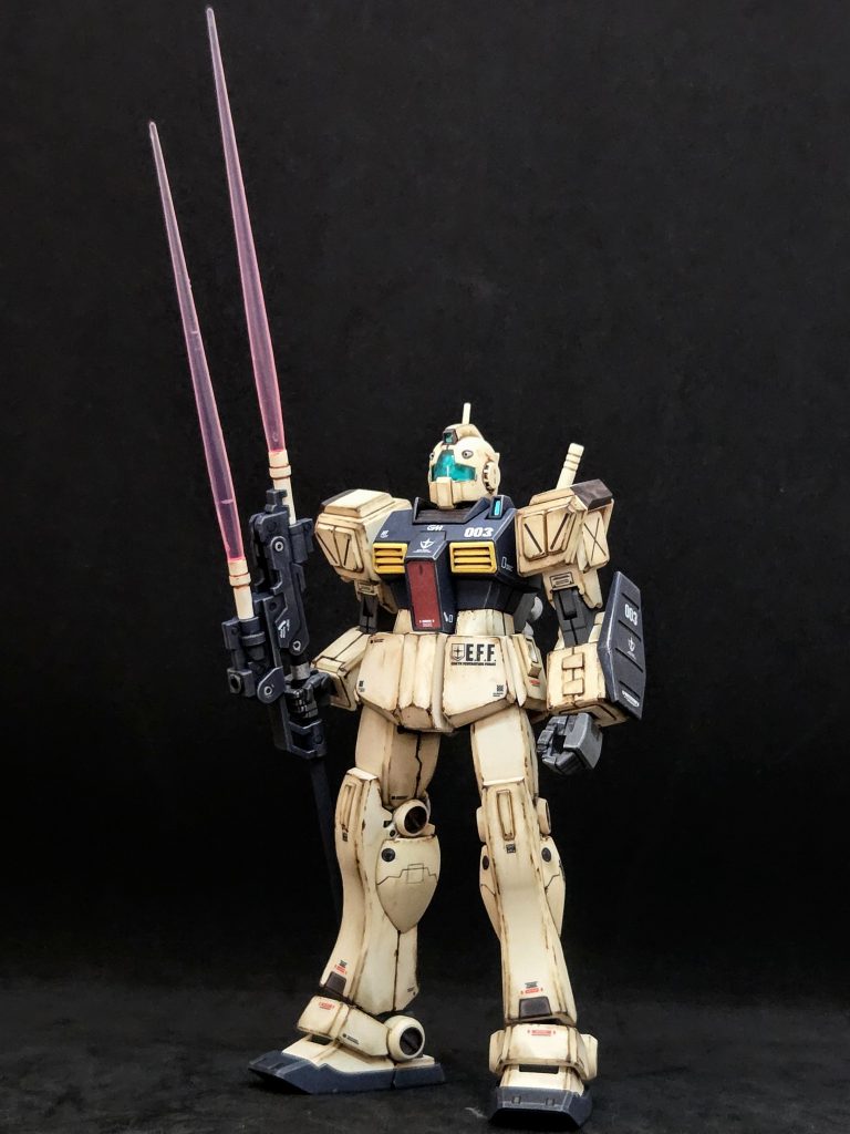 ベースモデルとの違い…あとはショルダーアーマー、コンパクトシールド位かな！