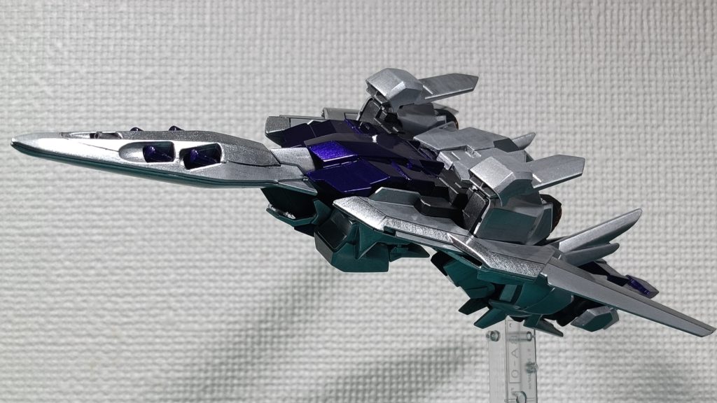 ガンメタのみ半光沢、それ以外は光沢締め。