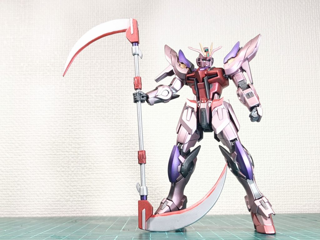 まずは周年企画『アニバーサリーウェポンズ』2作目!S字ならまぁ2に見えるでしょう…って具合の両刃鎌ですね。今回は軽いギミックがあります。