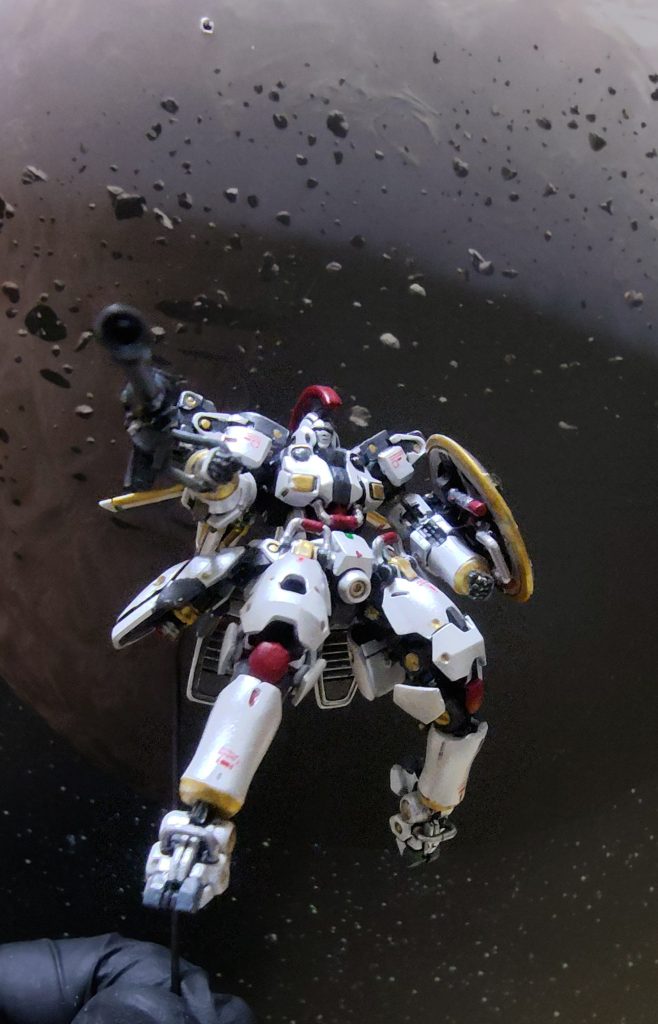 パール塗装にしてみましたが、写真では伝わりにくいです(gundam-kao10)