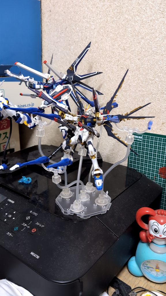 その後…騙し騙し動かしてフルバーストポーズに出来ましたが…心が折れました…(⁠´⁠°̥̥̥̥̥̥̥̥⁠ω⁠°̥̥̥̥̥̥̥̥⁠｀⁠)