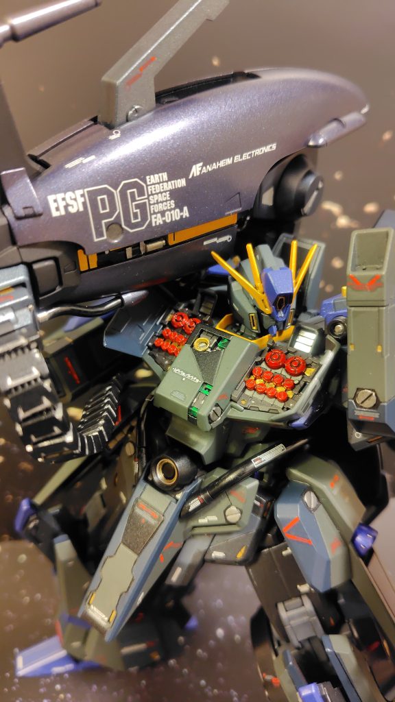 フルアーマーZZも欲しいなぁ。でも確実に家族に反対される。絶対こう言うんだ。「一緒やん」顔と武器とバックパック、いやランドセルが違うと説明しても「いや一緒やん」、、、と声を揃えて言われるでしょう。だとしたら開き直ってFAZZを3体揃えるか!? 最後まで見ていただきありがとうございました!!