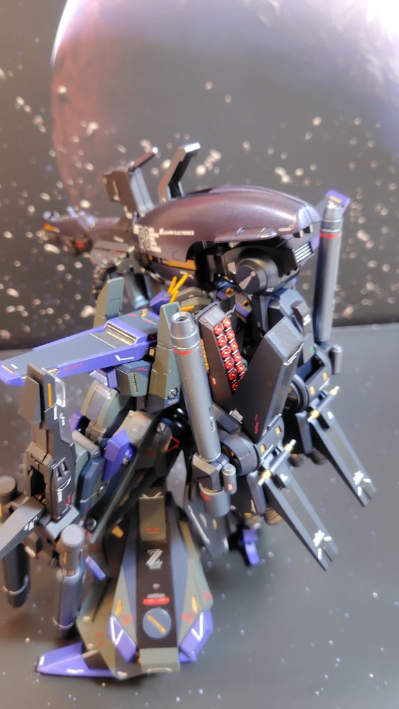 作るのも大変でしたが、それよりも満足度が凄い、素晴らしいキットでした(gundam-kao3)
