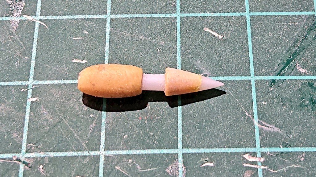 ちなみに､同時発売だったΞ&ペネ ファンネルミサイルエフェクトセットは買えなったのでファンネルミサイルを自作してたみたいです…💧(この頃のやる気が恐ろしいな…)