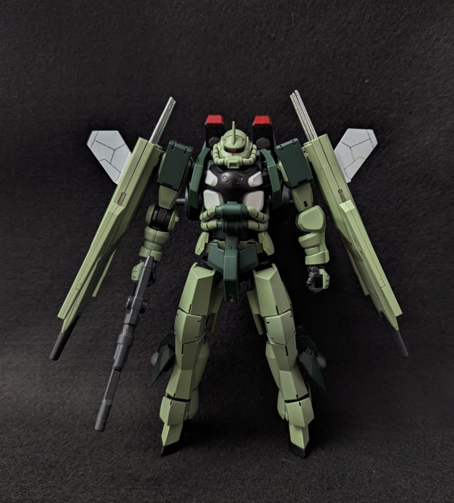 正面カラーリングはファーストのザクっぽくしました