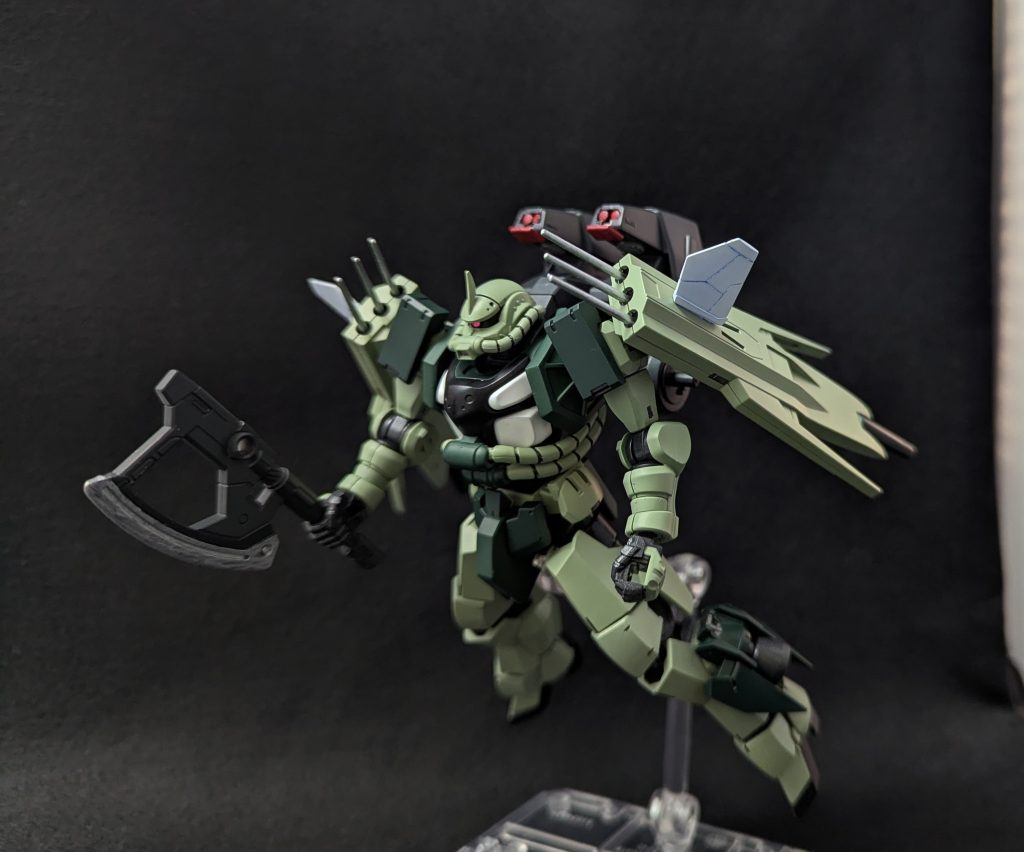 ミサイルランチャーはフタが開きますビームアックスガンはヒートホークにもなります