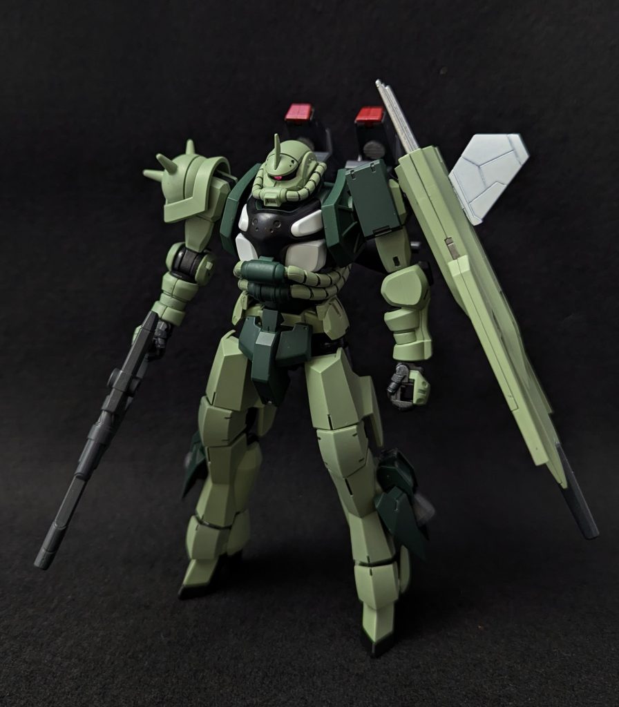 右肩を換装する事でグレイズザクウォーリアにもなります