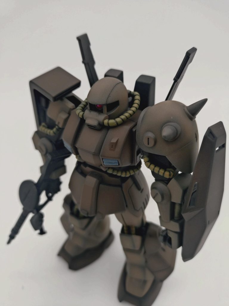 ハイザックの、カラーは茶系で仕上げました。特に手を加えることなく合わせ目だけは消しました。