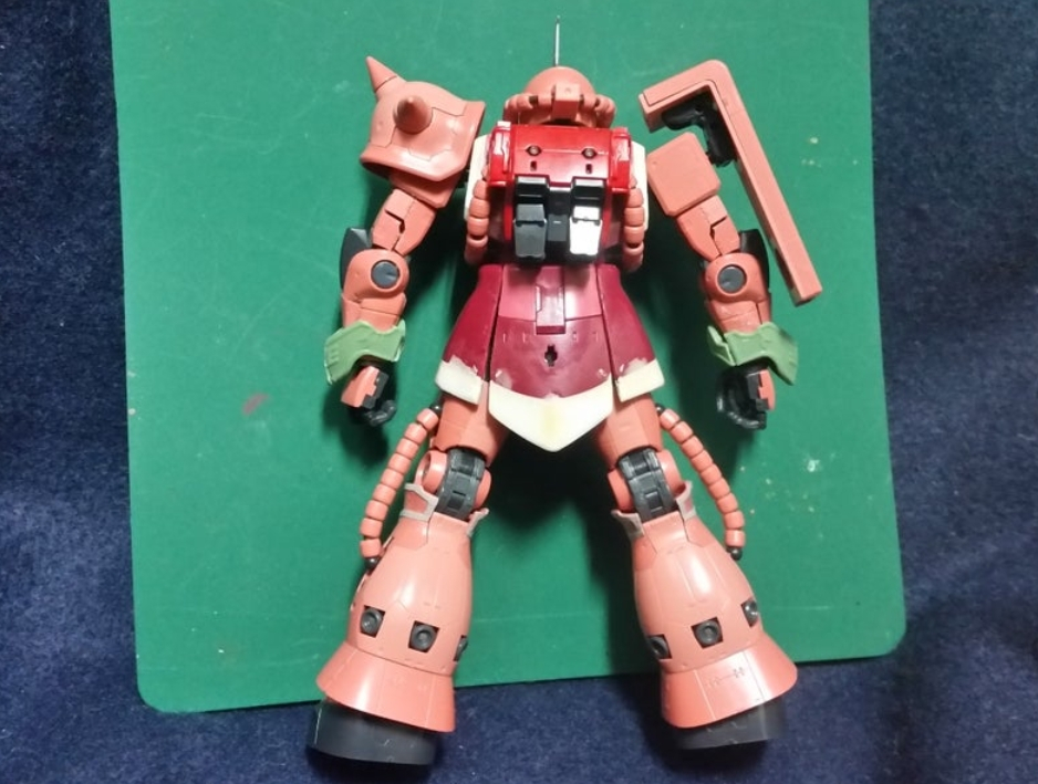 スカートはプラ板で延長